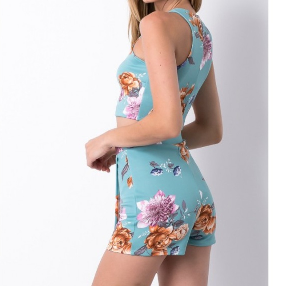 Print Sleeveless Crop Top & Skort Set - Picture 4 of 4